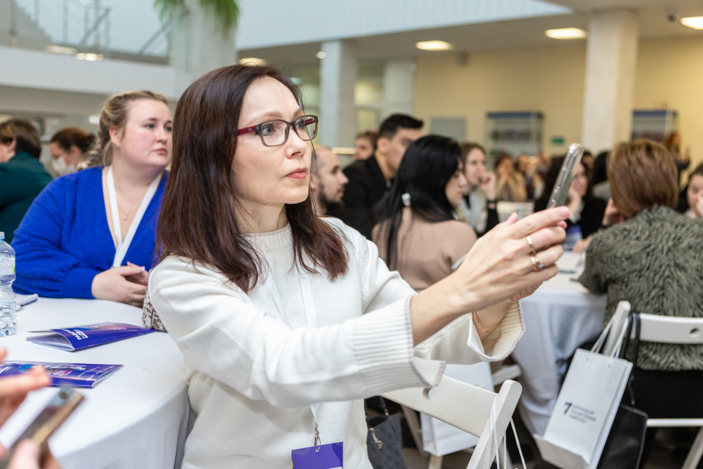 В ВолГУ проходит «Голос поколения. Преподаватели»