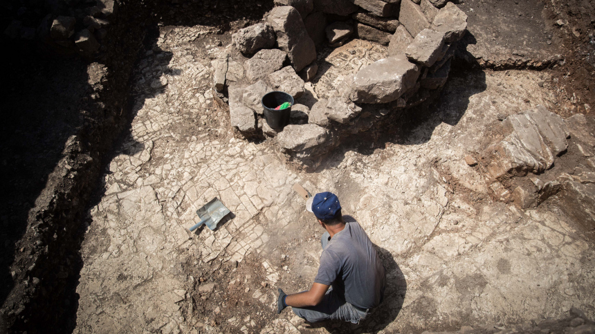 Археологи нашли потерянный город майя, скрытый глубоко в джунглях