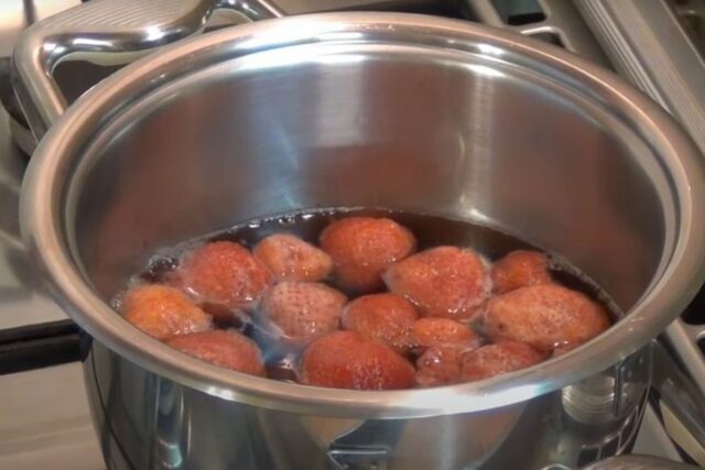 Клубничный компот из замороженной клубники: рецепты, в кастрюле, без сахара, польза
