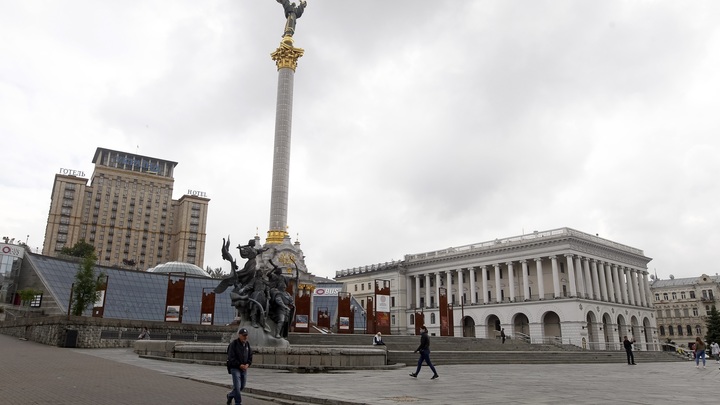 Ядовитые пауки в банке: Сенатор Климов о неразберихе в Киеве из-за мирных переговоров