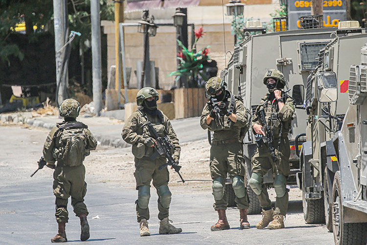 «Воевать с Израилем в нынешних условиях никто не считает для себя нужным. Хотя и оставаться в стороне становится тоже все сложнее, учитывая растущее давление снизу»