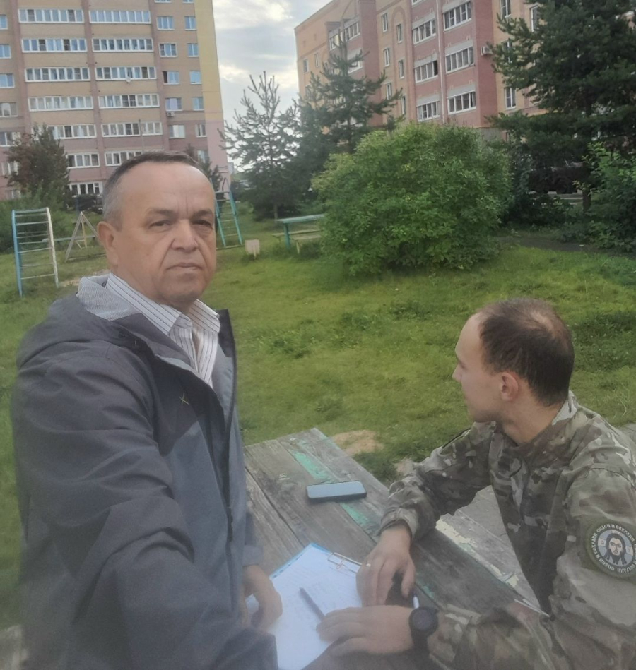 Служба по контракту