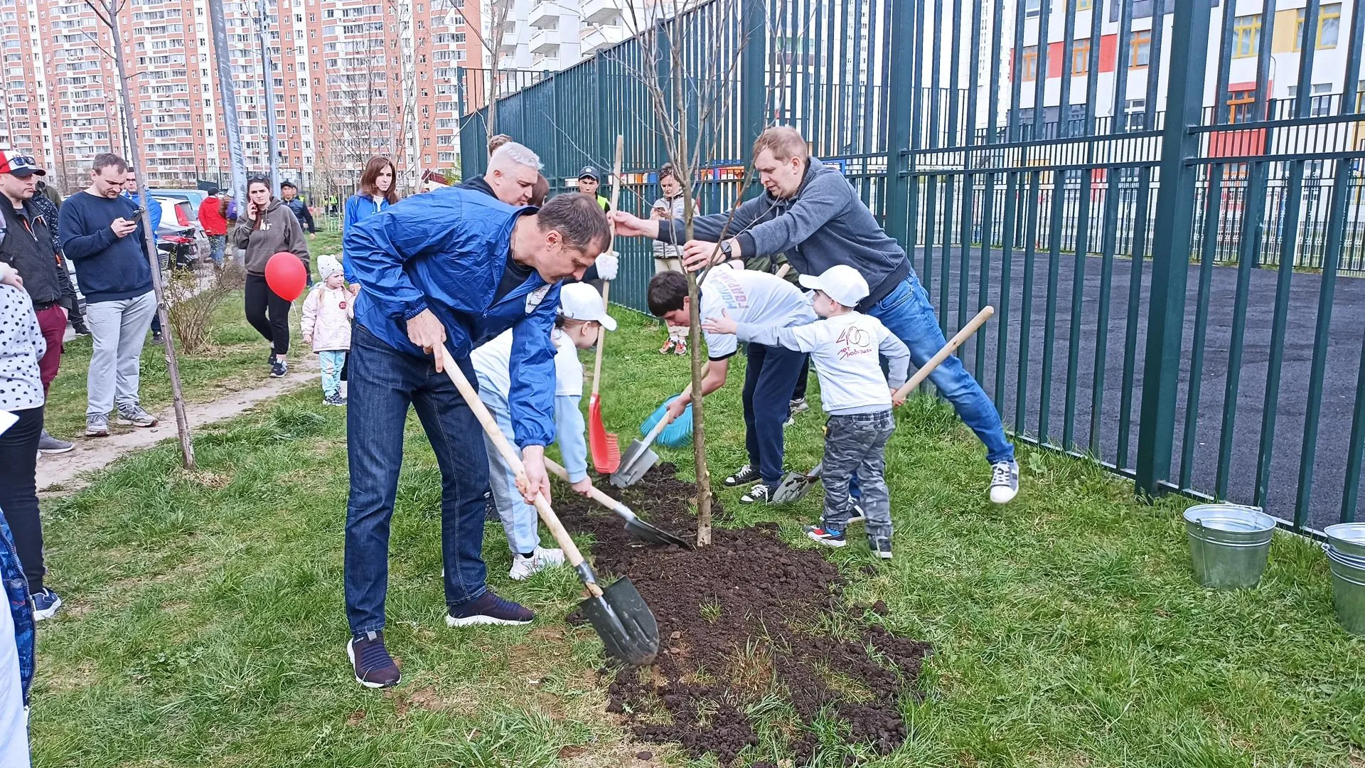 осенний призыв 2022. волонтеры подмосковья. спорт в каждый двор. новости люберцы. глава города люберцы 2022 волков.
