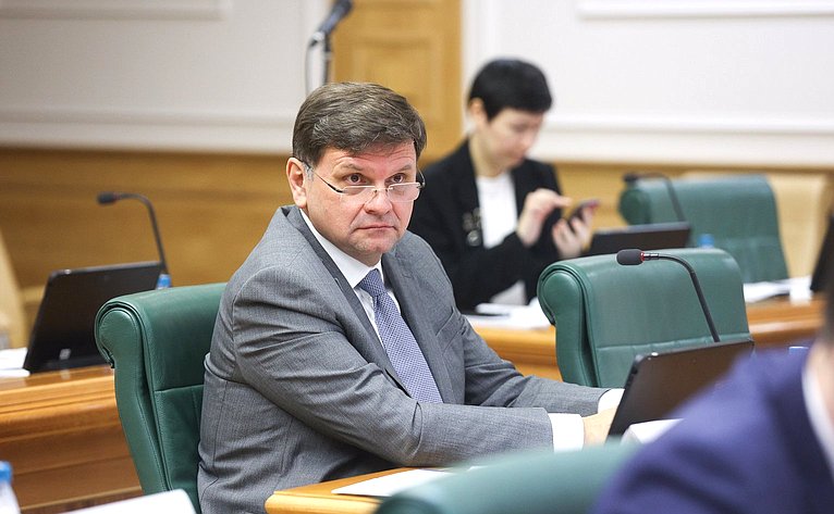 Парламентские слушания, посвященные вопросам реализации Федерального закона «О рыболовстве и сохранении водных биологических ресурсов» в части перезаключения договоров пользования рыболовными участками