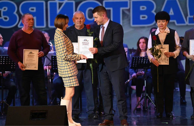 Валентин Демидов поздравил белгородцев с Днём бытового обслуживания и ЖКХ