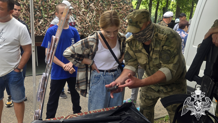 Росгвардейцы поддержали всероссийскую акцию «Своих не бросаем» в Иванове