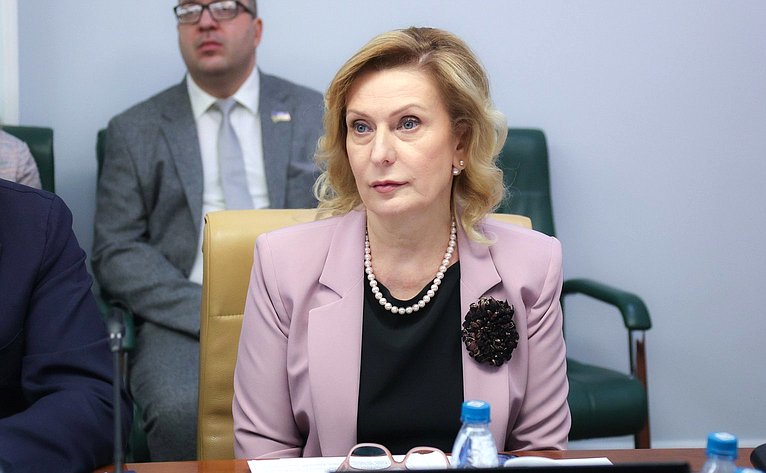 Инна Святенко