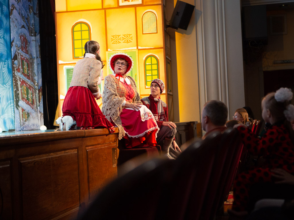 В Белгородской драме стартовали новогодние представления