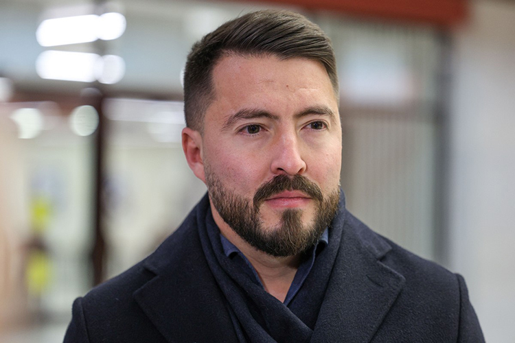 Депутат Казгордумы, управляющий партнер юрфирмы «Ялилов и Партнеры» Айнур Ялилов рассказал, что Борис Леонидович был его преподавателем по конституционному праву