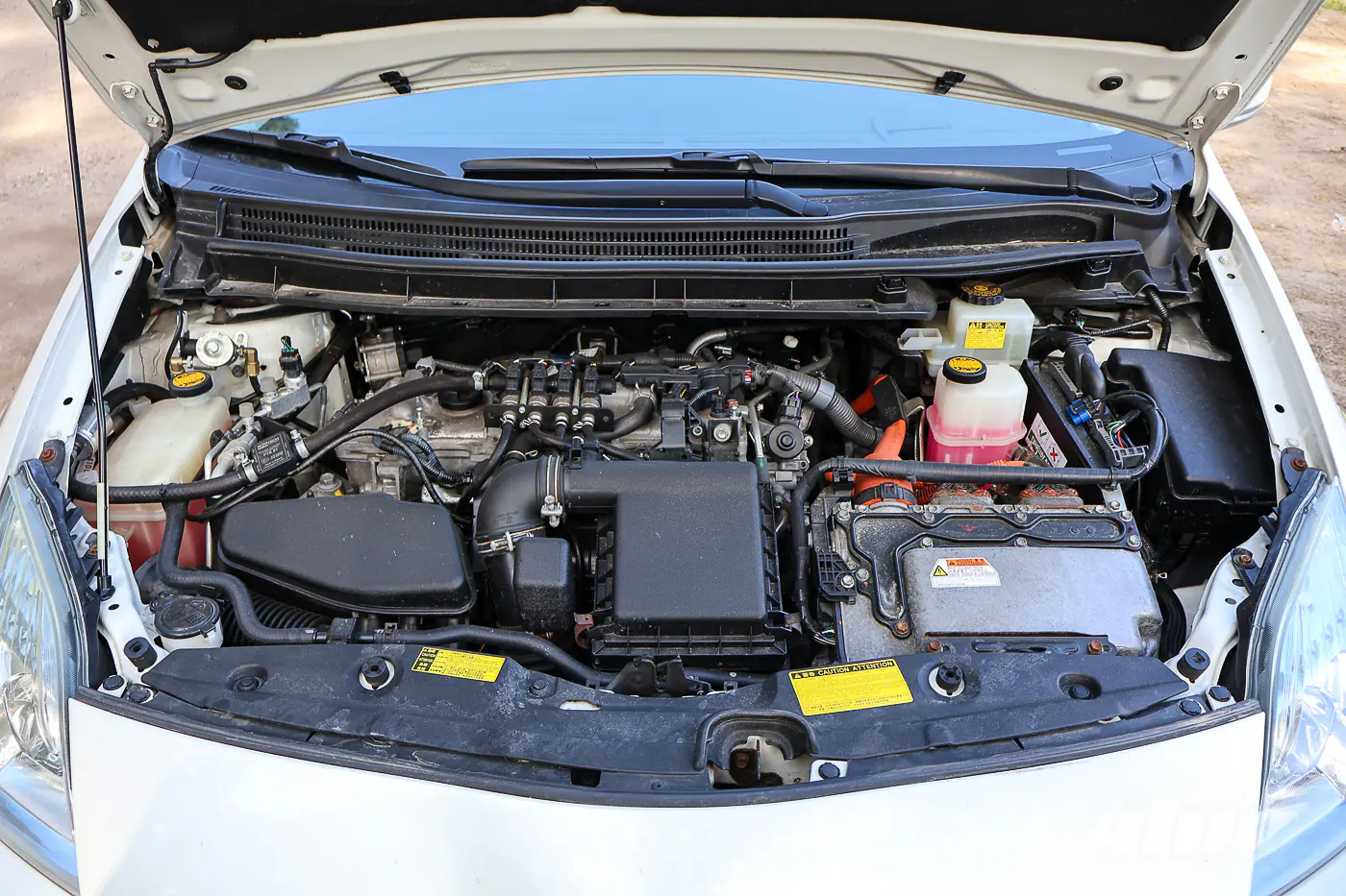 Вайб и экономия: секонд-тест Toyota Prius XW30 с пропановым ГБО