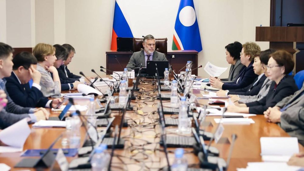Правительство региона и Счетная палата Якутии обсудили вопросы взаимодействия