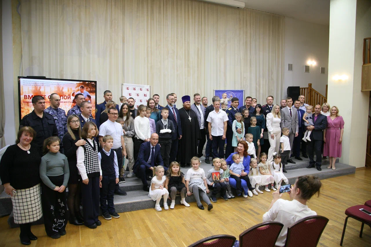 рязань пап. папа джонс на рязанском проспекте. субботник в школе. рязань пап. пиццерия папа джонс рязань.