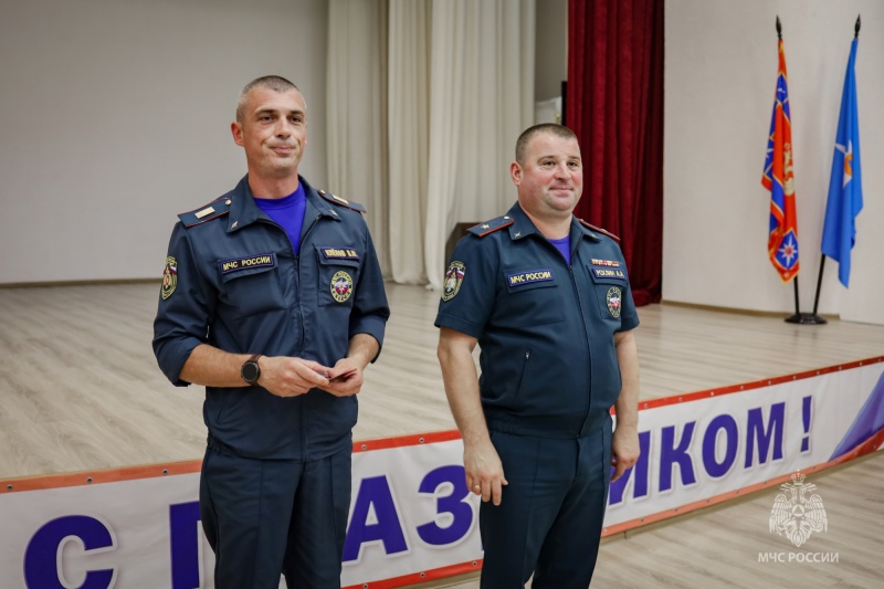 В севастопольском чрезвычайном ведомстве провели торжественное собрание ко Дню России