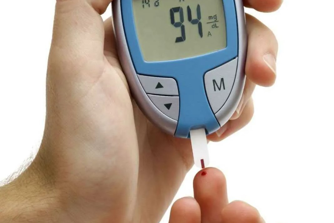 Диабет тест можно. Показатели уровня Глюкозы в крови. Высокий сахар в крови. Повышенный уровень Глюкозы. Повышение уровня сахара в крови.