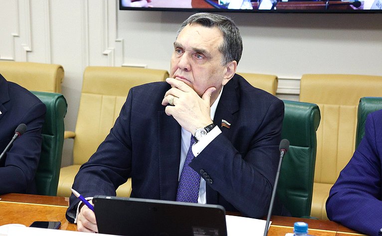 Сергей Иванов