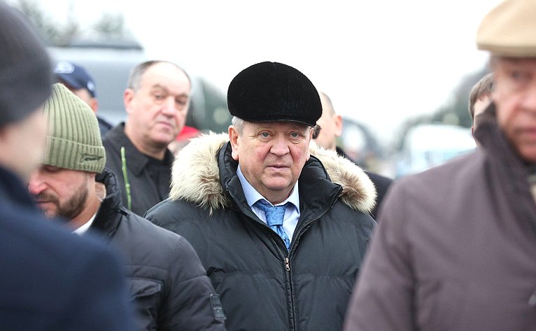 Александр Лутовинов