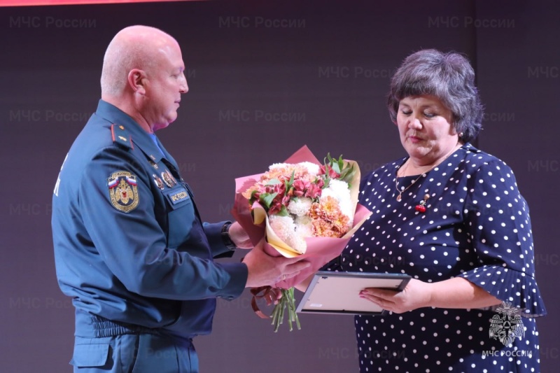 От школьника до главы поселения: в Чите наградили лучших добровольцев края в преддверии профессионального праздника