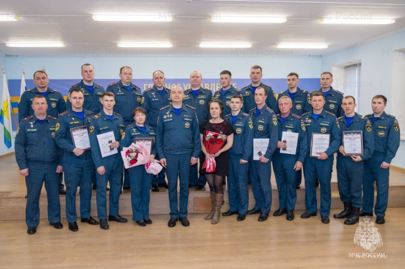 Награды к прoфессиональному празднику