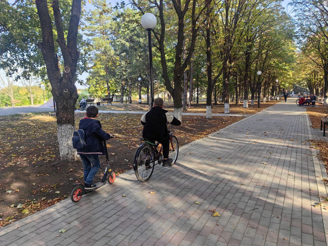 Липецкая область помогла восстановить центральный парк в поселке Володарское ДНР