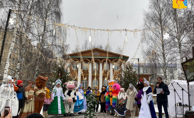 В Кирове стартовал зимний фестиваль ёлок