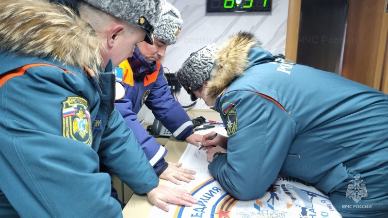 Югра принимает участие в Арктической экспедиции МЧС России