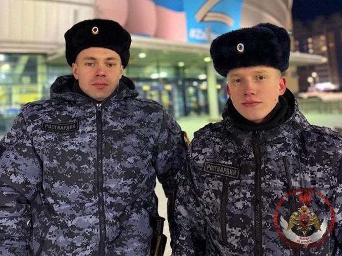  В Череповце сотрудники Росгвардии обеспечили безопасность хоккейного матча «Северсталь» - «СКА»