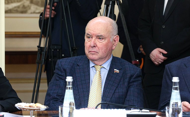 Григорий Карасин