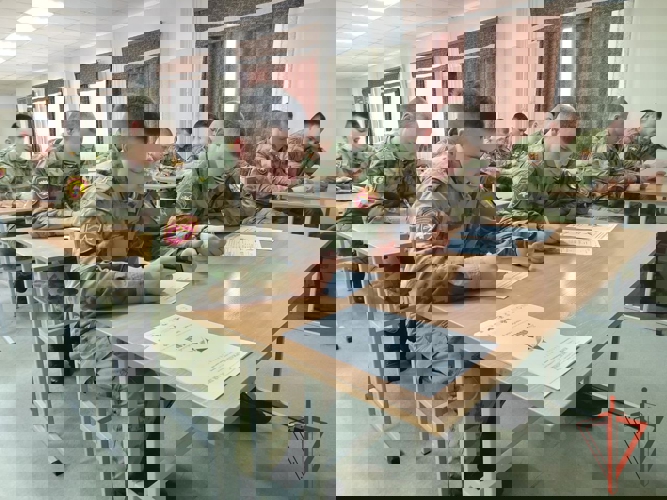 В Новосибирской области военнослужащие и сотрудники Росгвардии приняли участие в патриотической акции «Диктант Победы»