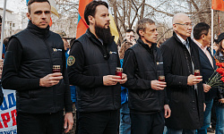 В Улан-Удэ встретили автопробег из Владивостока в Донецк «Одна родина – одна семья!»