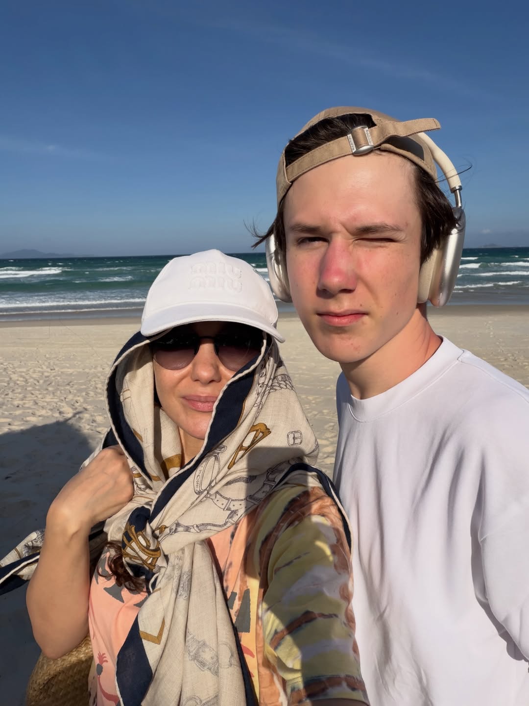 «В большой семье свои законы»: Екатерина Климова показала фотографии из отпуска с сыном Корнеем