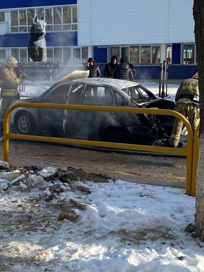 Новости автору. Тольятти сгорел автомобиль. Автомобили новости. Новокуйбышевск горит машина.