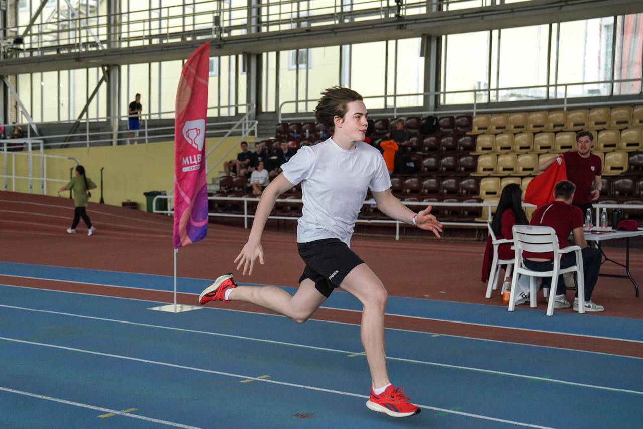 В прошлом году золотые значки получили более 45 тысяч юных спортсменов. Фото: пресс-служба Департамента образования и науки города Москвы