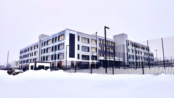 В новой школе на Ямале мёрзнут дети – «из-за издержек строительства»