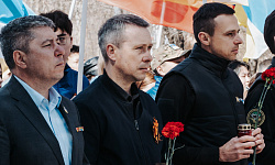 В Улан-Удэ встретили автопробег из Владивостока в Донецк «Одна родина – одна семья!»
