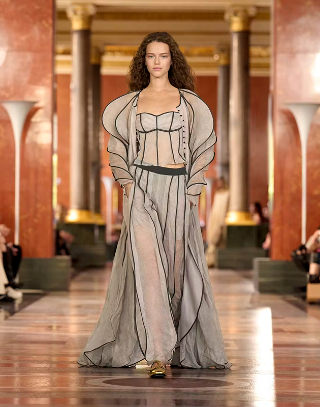 Шоу Louis Vuitton