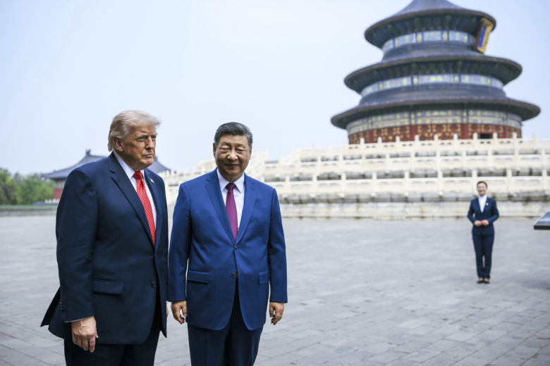 Си Цзиньпин (справа) и Дональд Трамп
