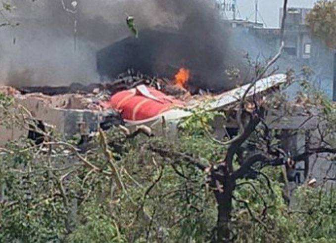 Boeing 787 разбился в Индии, на борту было более 240 человек (ВИДЕО)