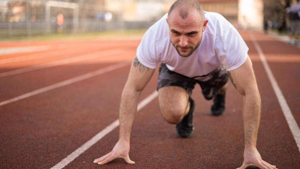 Как спортсменам сохранить волосы: рекомендации трихолога
