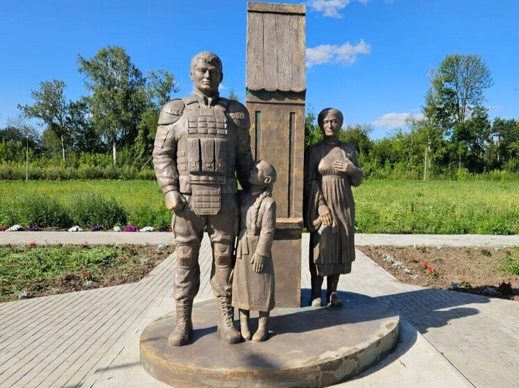 В Красных Четаях установлен памятник героям СВО
