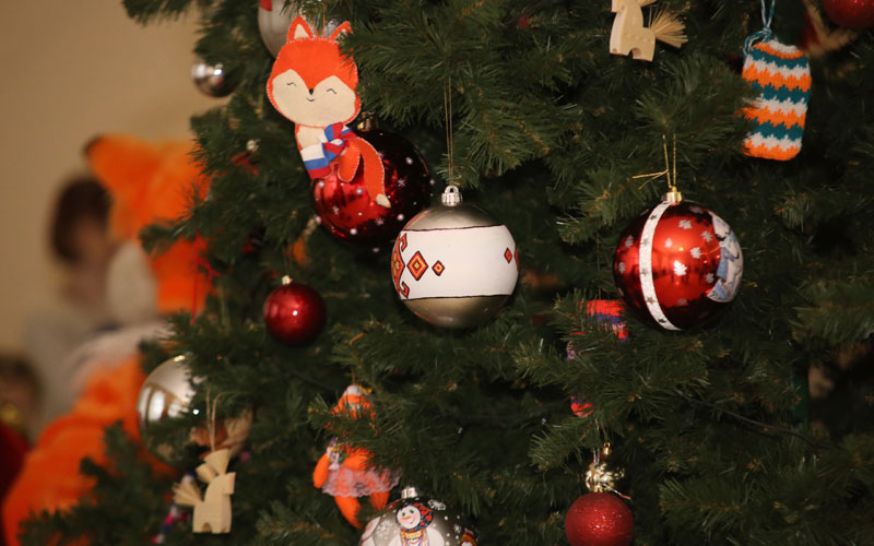 Новогодние представления для детей в саранске. Новогоднее представление драмтеатр. Новогоднее представление драмтеатр. Новогодние представления для детей на дубровке. Новогодние представления для детей в саранске.