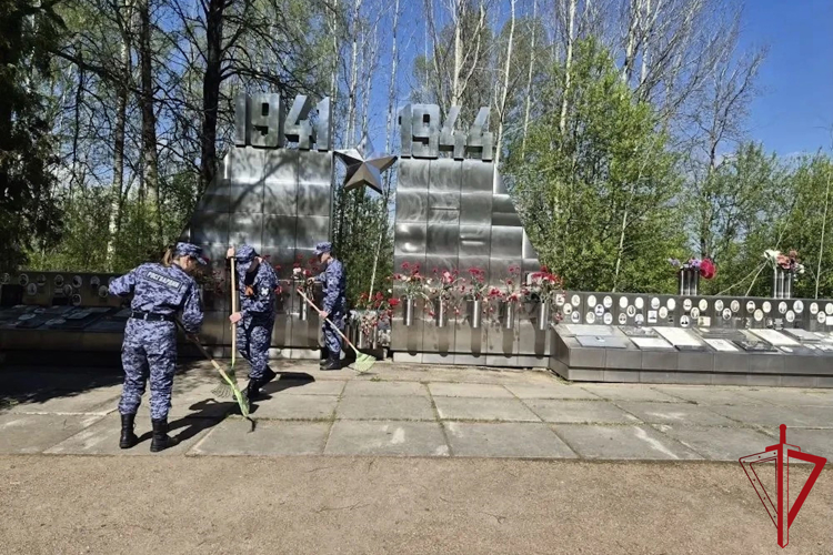 В Ленинградской области росгвардейцы приняли участие в мероприятиях, посвященных 81-й годовщине Победы в Великой Отечественной войне