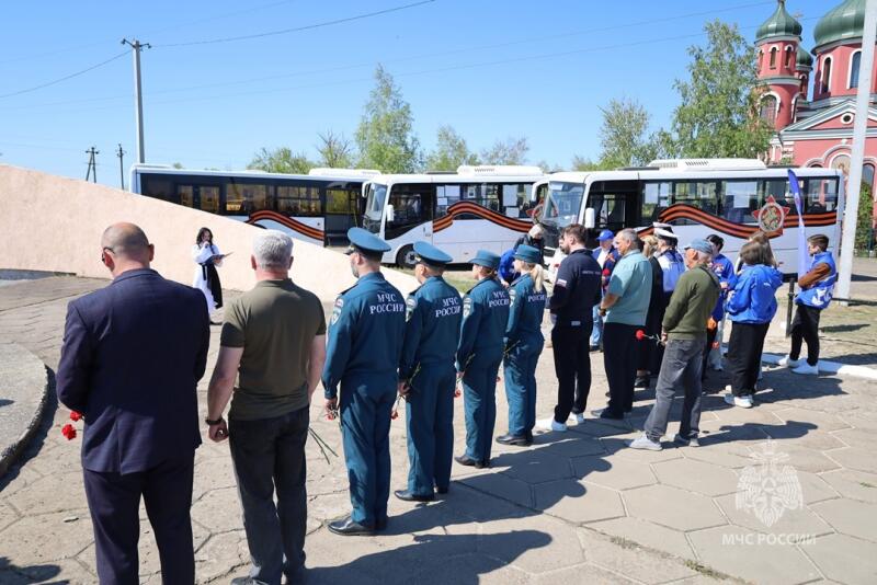 Сотрудники Главного управления МЧС России по Херсонской области стали участниками акции «Автобус Победы»