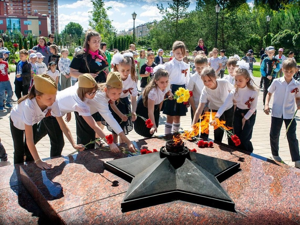 Школьники Лосино-Петровского почтили память павших в годы Великой Отечественной войны