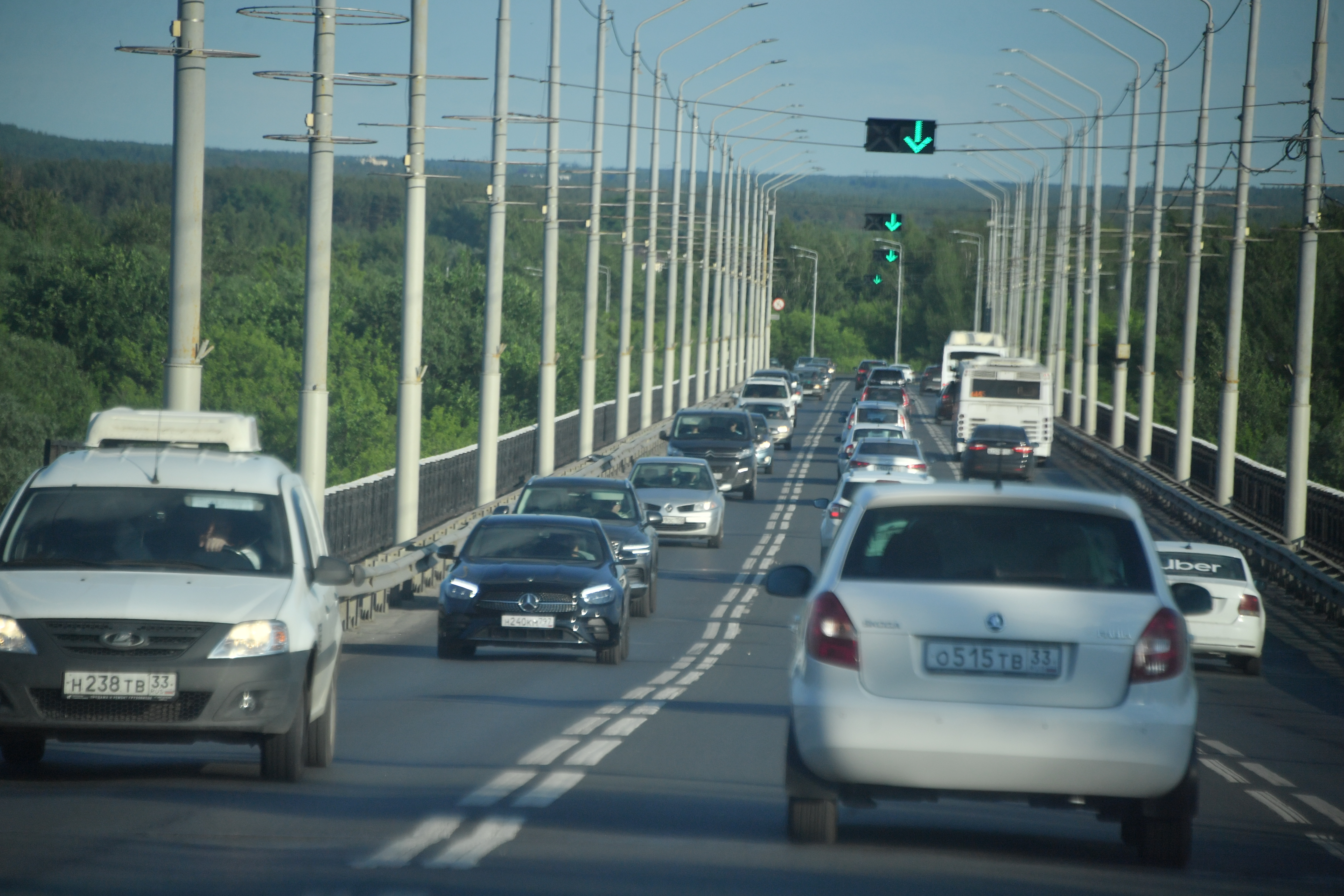 Что такое реверсивное движение на дороге. Реверсивная полоса движения. Реверсивное движение пдд. Что такое реверсивный светофор и реверсивное движение. Реверсивное движение волгоградский проспект.
