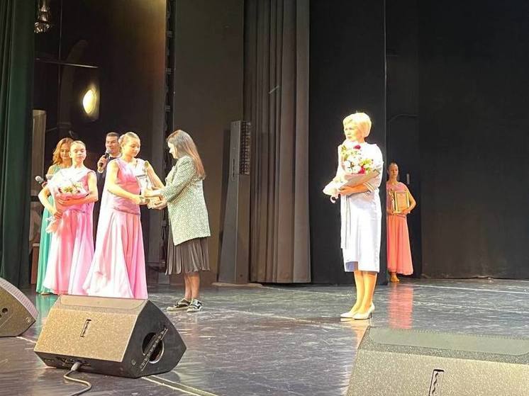 В Курске лучшим учителям вручили премию «Признание»