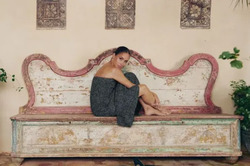 Меган Маркл обвинили в «краже» люксовых вещей после фотосессий