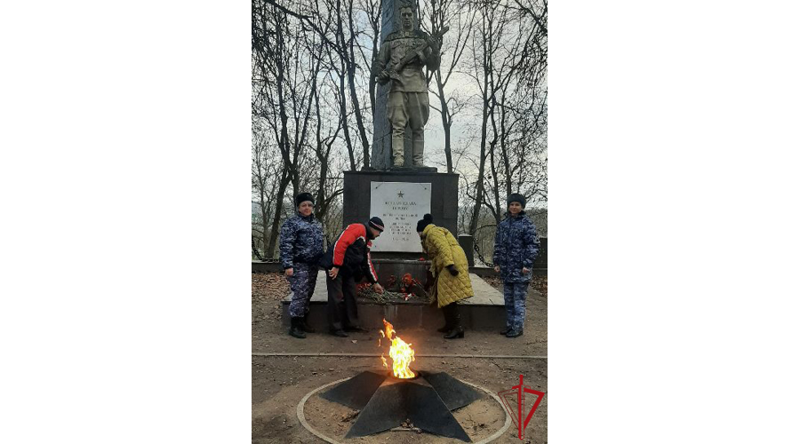 В День неизвестного солдата росгвардейцы почтили память павших воинов