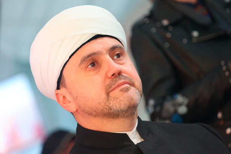 «У нас учились двое старших детей Рушана Аббясова. И третий, младший, сейчас учится в основной школе»