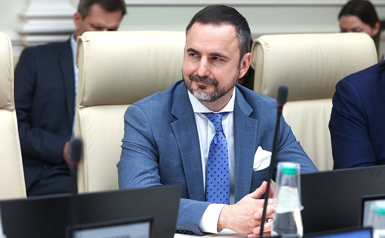 Расширенное заседание Комитета Совета Федерации по Регламенту и организации парламентской деятельности
