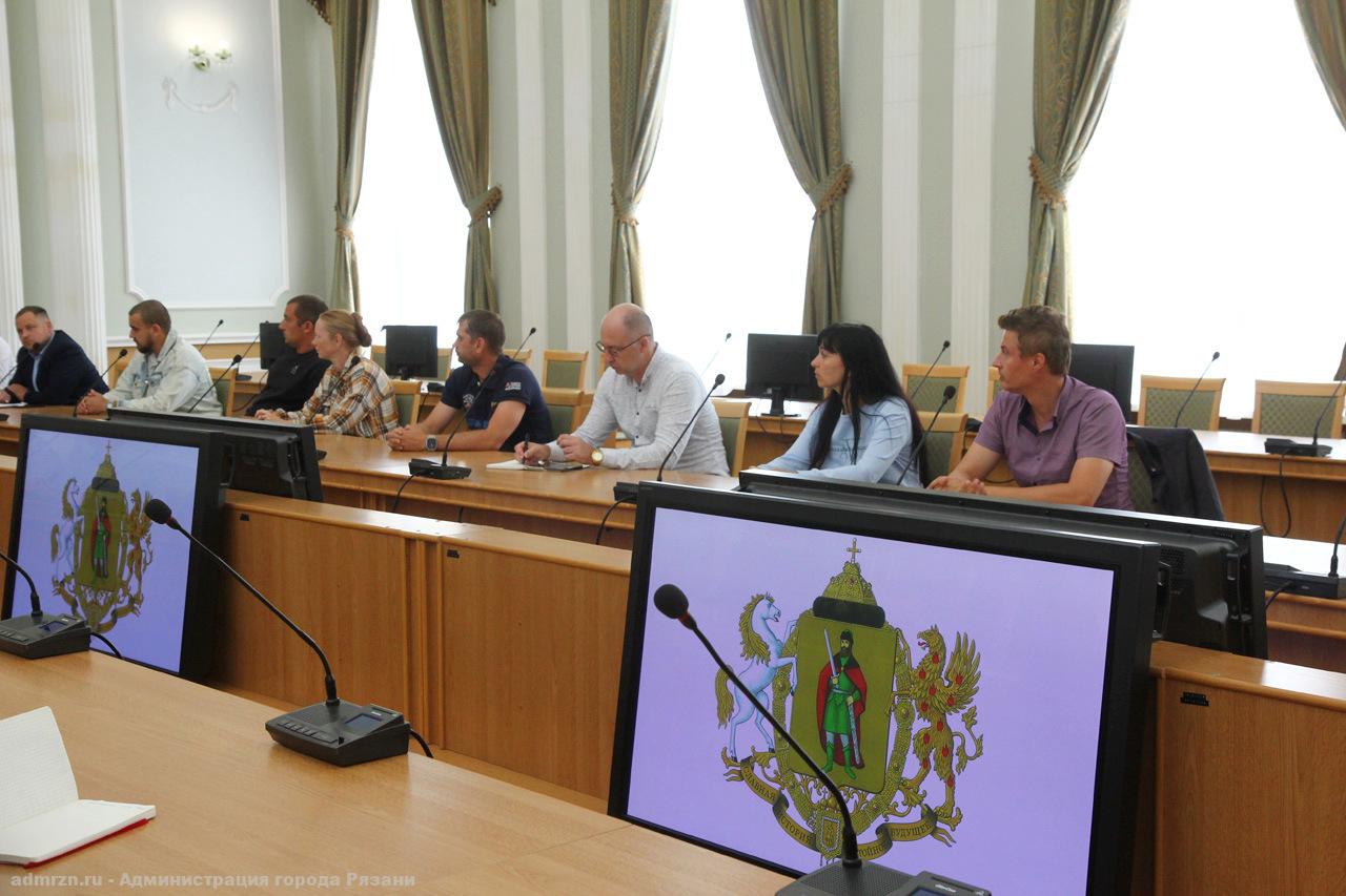 Администрация города рязани фото сотрудников И.о. мэра Рязани дала выпускникам домашнее задание быть счастливыми МК Рязан
